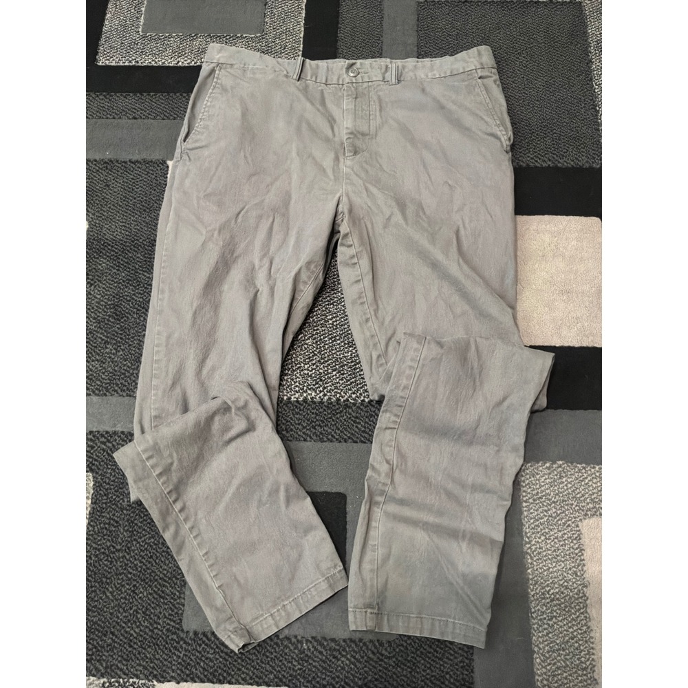 Old Navy Ultimate Slim Taper Pants Mens 38x36 Grey Excellent